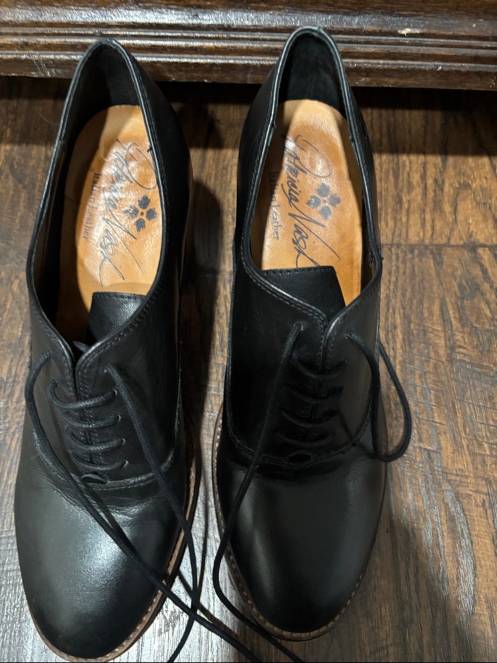 Patricia Nash Black Leather Lace-Up Ankle Booties - Picture 3 of 7